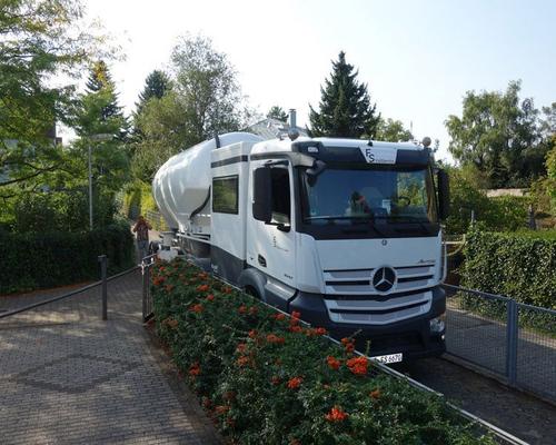 Kompaktes Fahrzeug kommt auch in kleinste Gassen